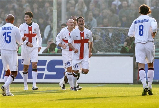 凯恩：这是我们有史以来最好的阵容；被视为夺冠大热必须接受