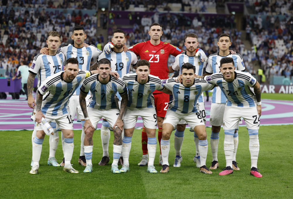 记者：萨拉赫不会随队出征国米，决定由高层和斯洛特共同作出