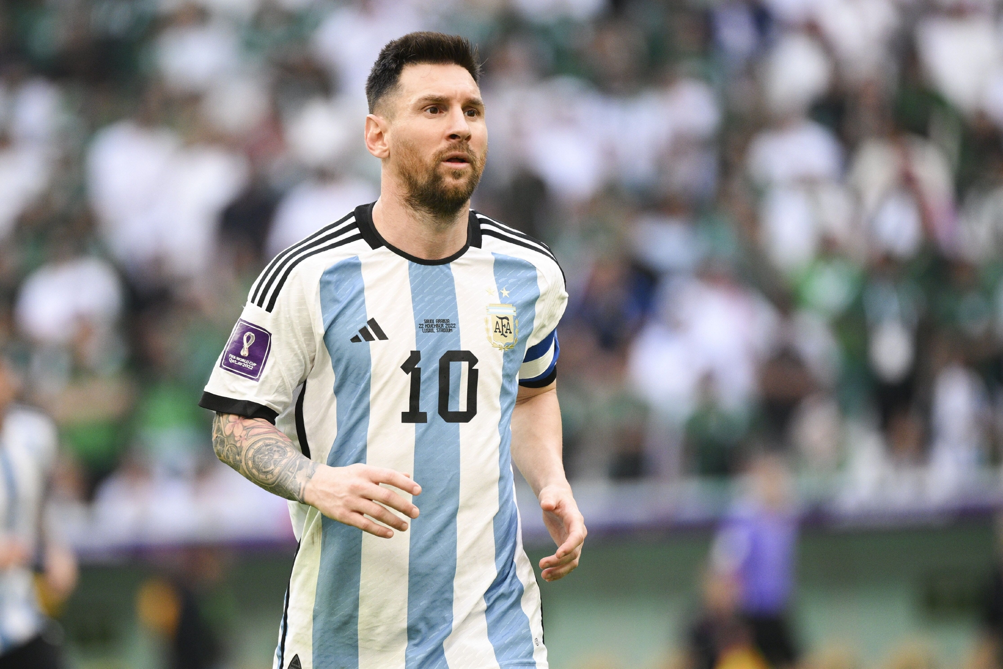 小波特连续三场比赛砍下30+&命中5个三分，篮网队史首人