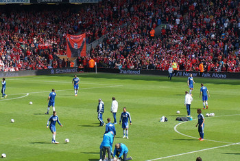 记者：奥斯卡身边人认为他没法继续踢球了，他在体能测试时突感不适