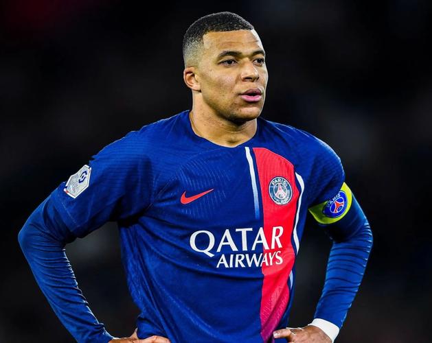 布冯：内马尔是我合作过的最佳球员，他配得上五座金球奖