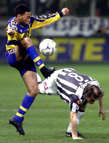 尤文主场战卡利亚里大名单，伊尔迪兹领衔，加蒂回归