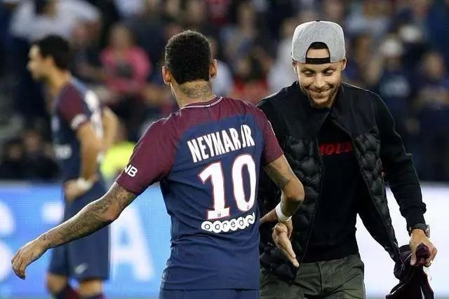 TA报道4-3-3阵型：起源于荷兰全攻全守，如今阵型界限已模糊